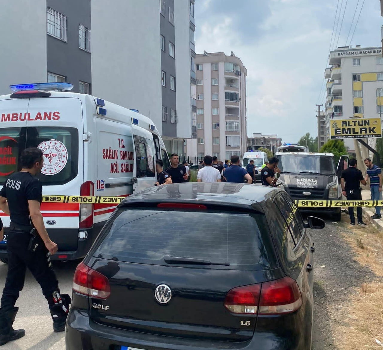 KADİRLİ İLÇESİNDE BİR İŞ YERİNDE ÇIKAN SİLAHLI KAVGADA 1 KİŞİ HAYATINI KAYBETTİ, 3 KİŞİ...