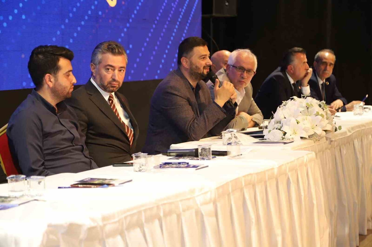 KAĞITHANE BELEDİYE BAŞKANI MEVLÜT ÖZTEKİN, AK PARTİ YEREL YÖNETİMLER BAŞKANLIĞI TARAFINDAN TÜRKİYE...