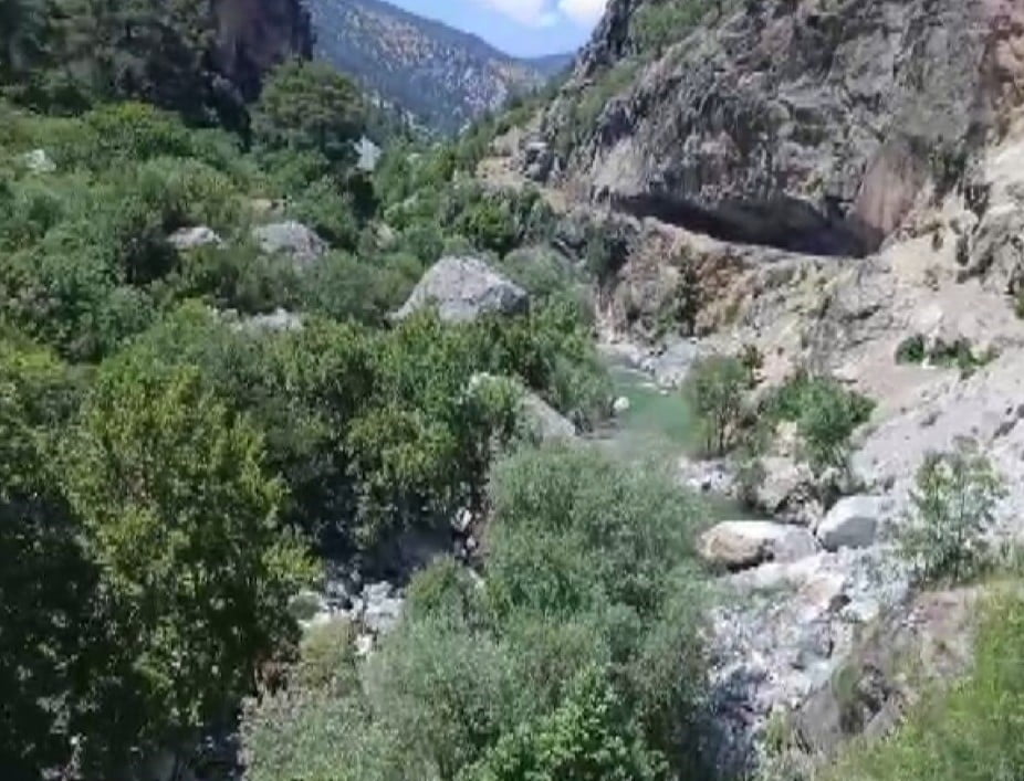 KAHRAMANMARAŞ'IN ONİKİŞUBAT İLÇESİNDE SERİNLEMEK AMACIYLA CEYHAN NEHRİ'NE GİREN 46 YAŞINDAKİ BİR...