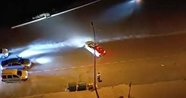 KAHRAMANMARAŞ'TA DRİFT YAPARAK TRAFİK GÜVENLİĞİNİ TEHLİKEYE ATAN SÜRÜCÜYE 140 BİN TL İDARİ PARA...