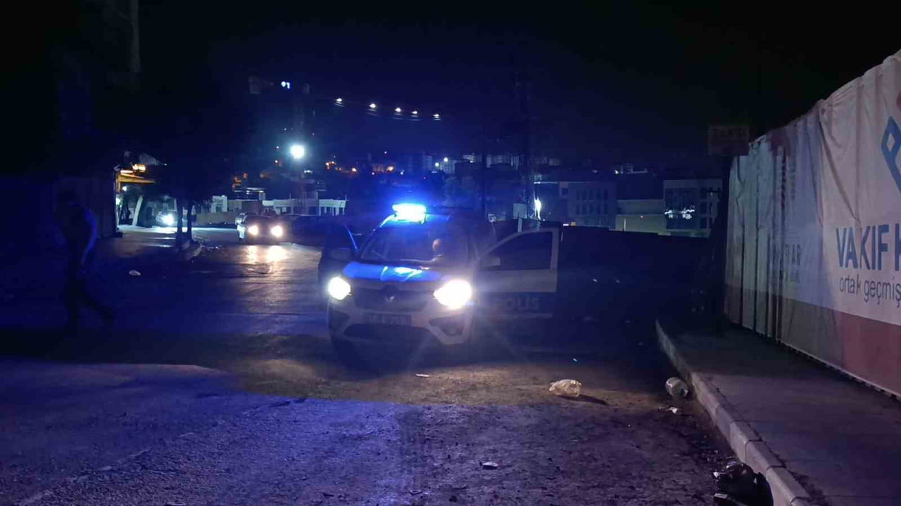 KAHRAMANMARAŞ'TA İKİ ARKADAŞ ARASINDA ÇIKAN TARTIŞMANIN KAVGAYA DÖNÜŞMESİ SONUCU BİR KİŞİ POMPALI...