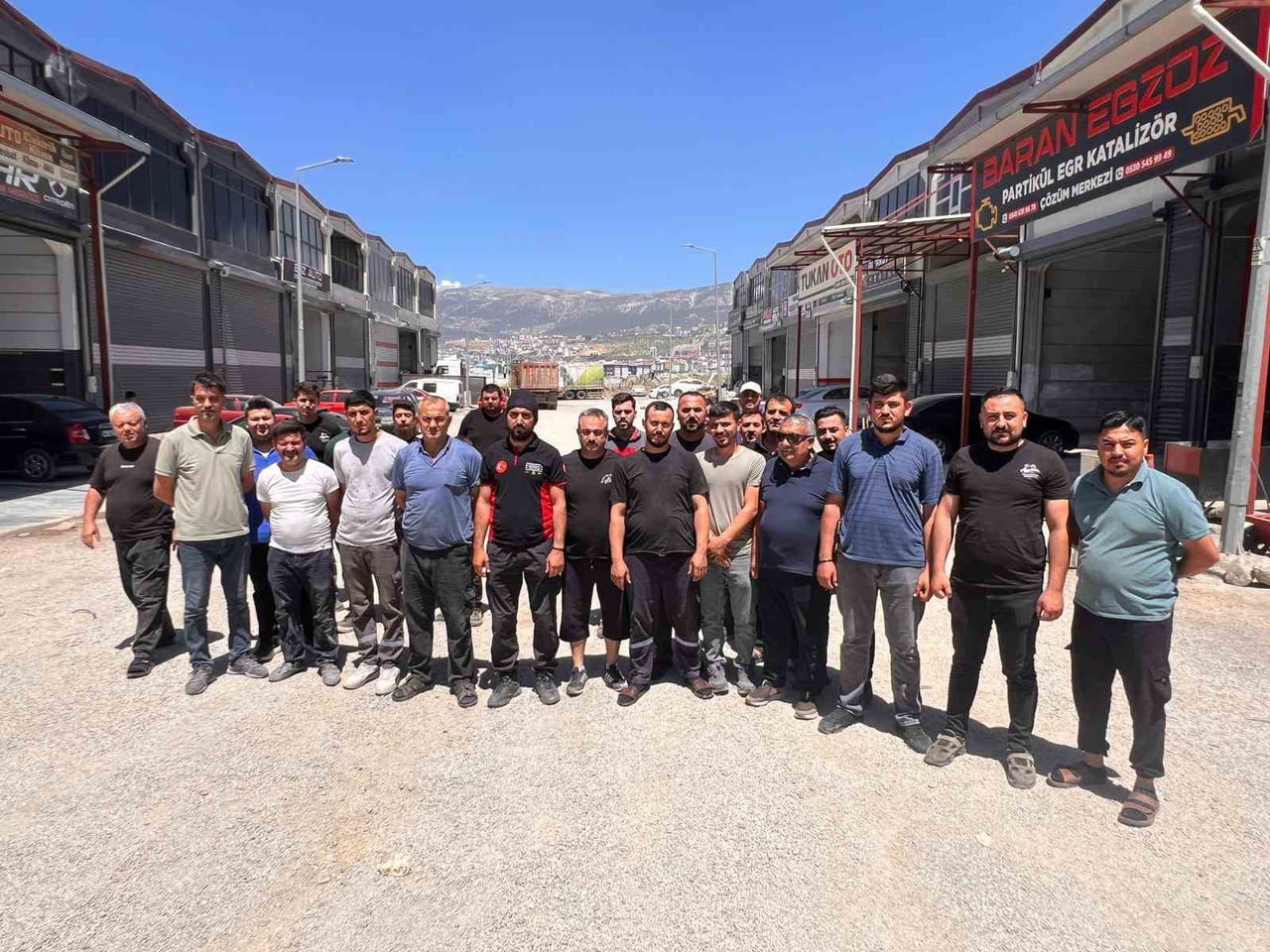 KAHRAMANMARAŞ'TA KÜÇÜK SANAYİ SİTESİ İÇERİSİNDE BULUNAN VE YAKLAŞIK ÜÇ YIL ÖNCE HİZMETE AÇILAN...