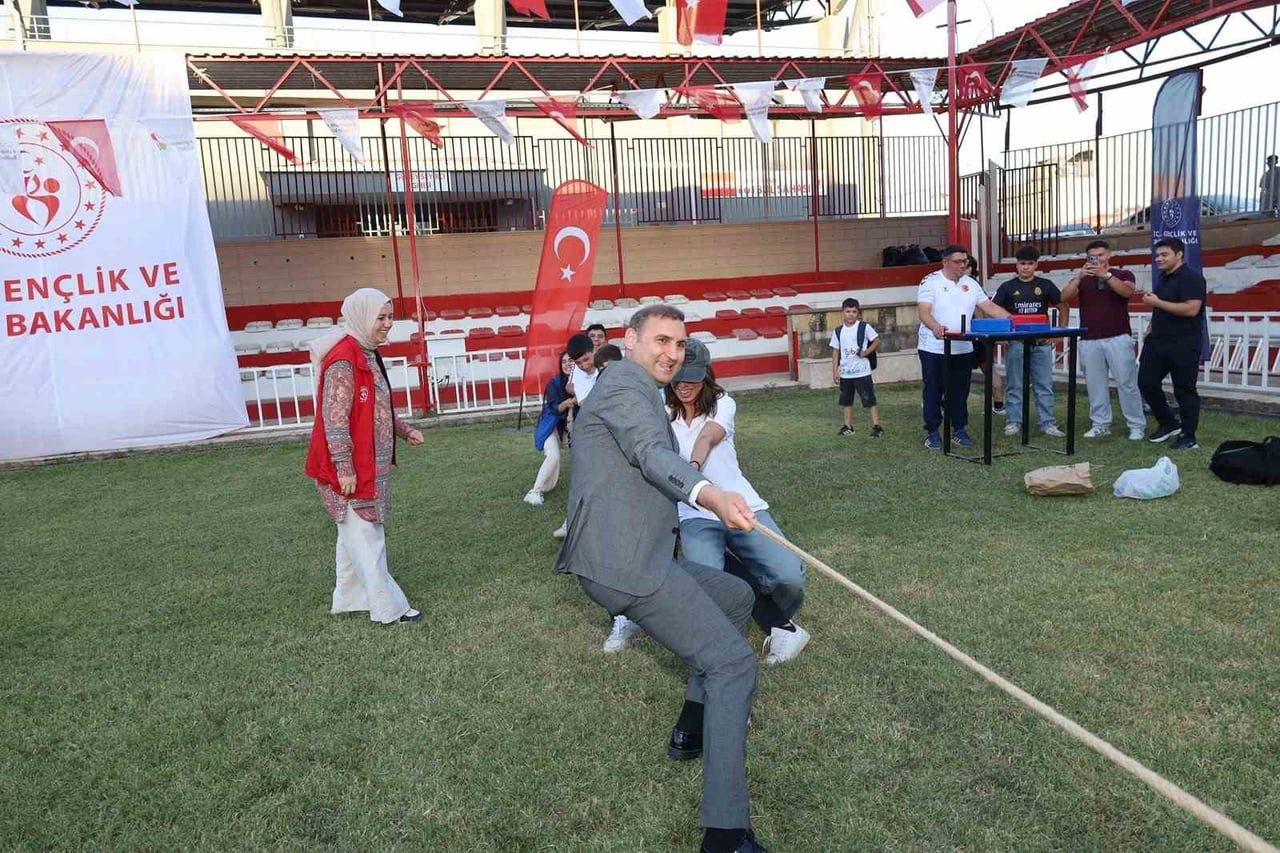 KAHRAMANMARAŞ'TA "SPOR OKULLARI" VE "ENGELSİZ SPOR OKULLARI" PROJESİ KAPSAMINDA KAHRAMANMARAŞ'TA...