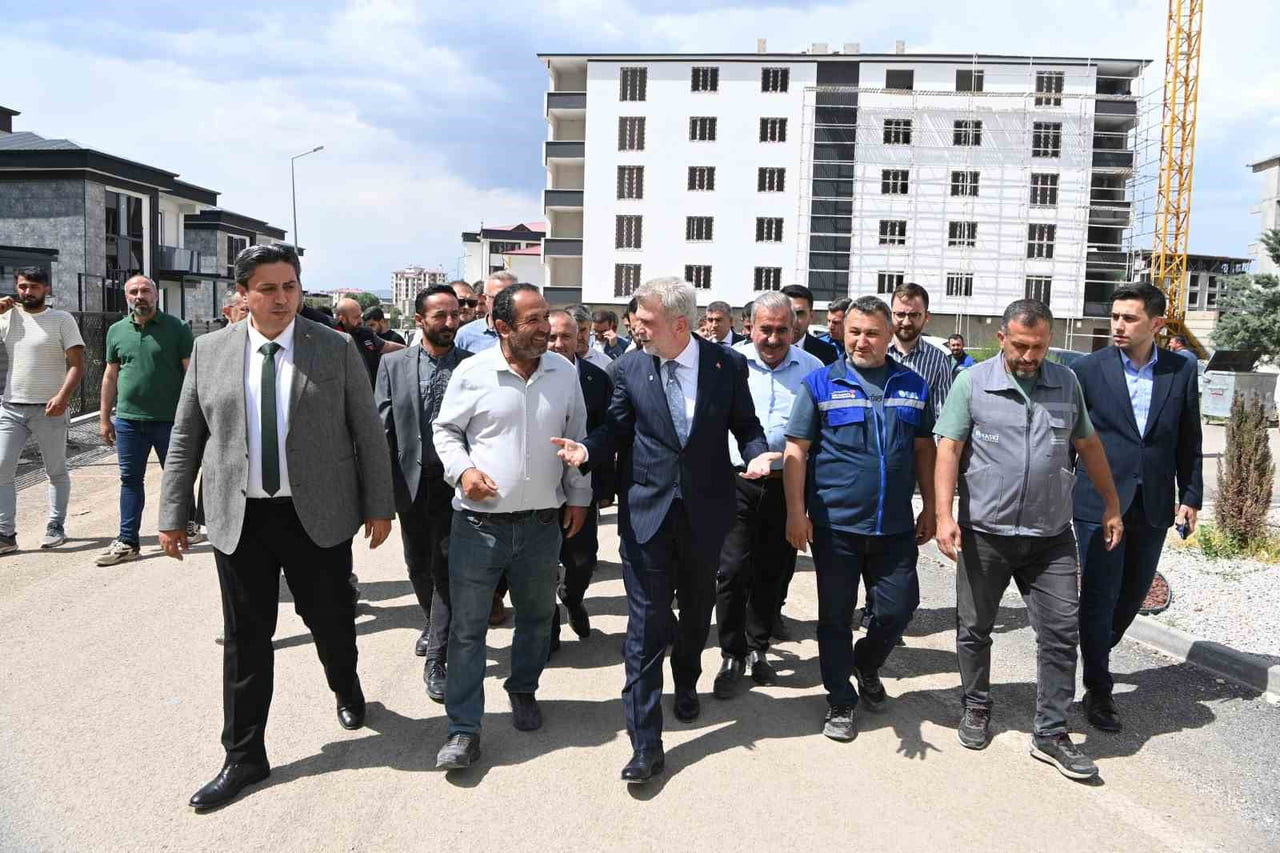 KAHRAMANMARAŞ BÜYÜKŞEHİR BELEDİYE BAŞKANI FIRAT GÖRGEL, "ELBİSTAN’DA 500 MİLYON TL’LİK YOL...