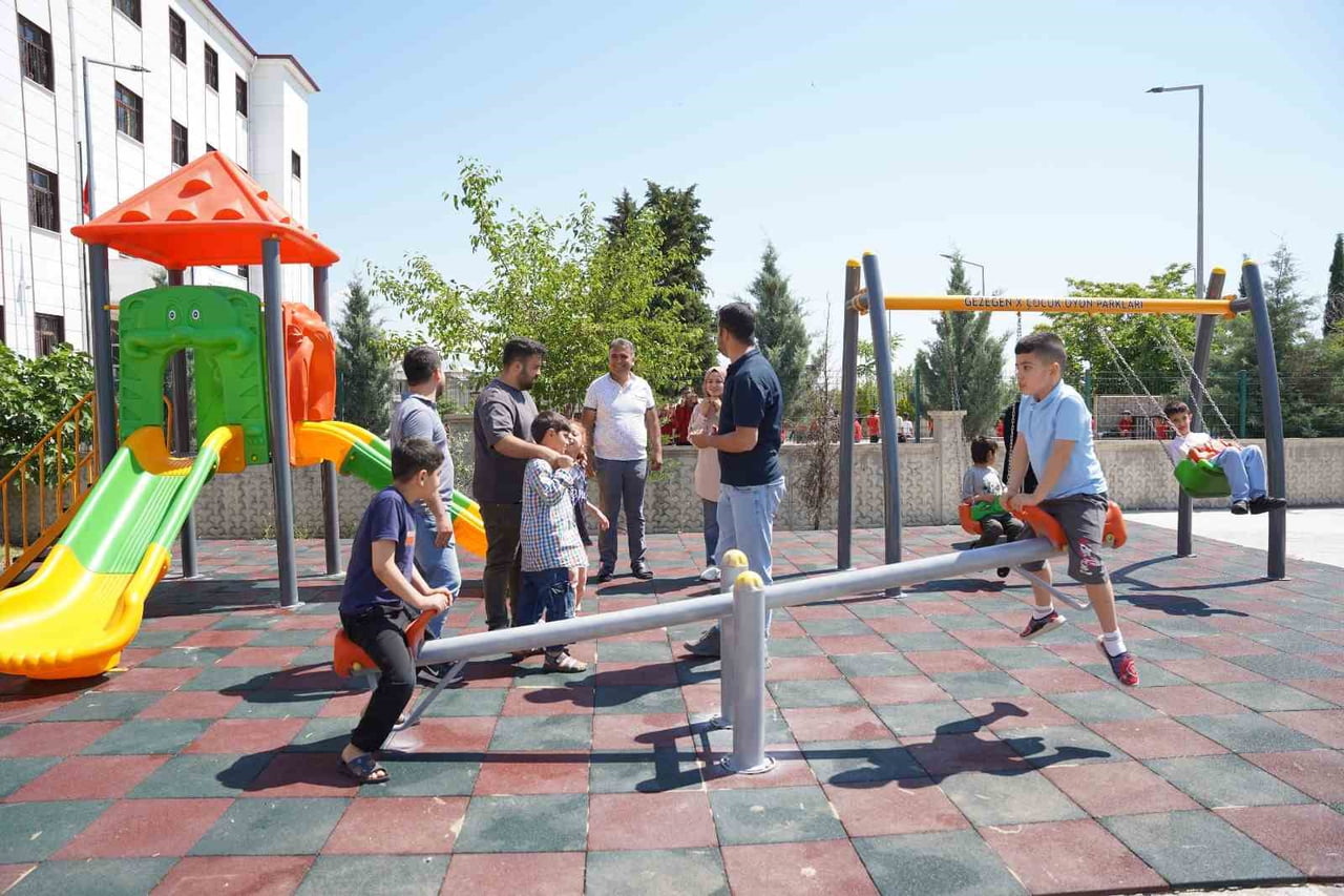 KAHTA BELEDİYESİNDEN ÖZEL ÖĞRENCİLERE ANLAMLI DESTEK