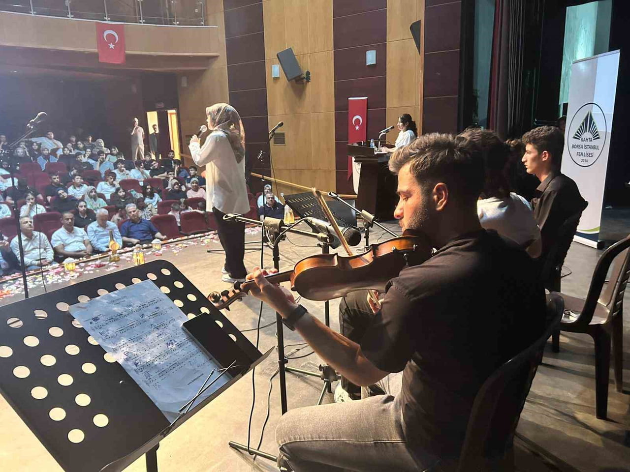 KAHTA BORSA İSTANBUL FEN LİSESİ’NDEN DUYGU DOLU PROGRAM