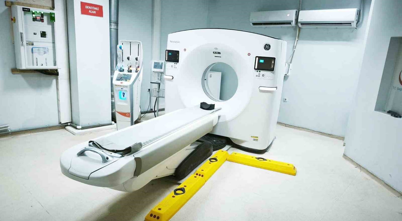 KAHTA DEVLET HASTANESİ'NE YENİ NESİL BİLGİSAYARLI TOMOGRAFİ CİHAZI KAZANDIRILDI