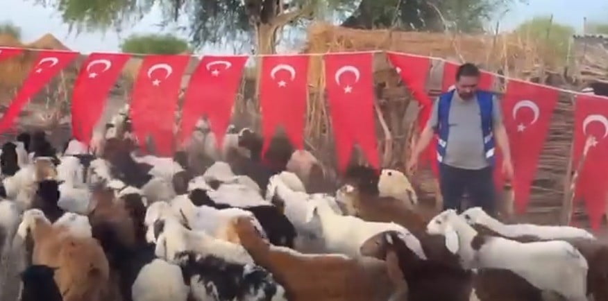 KALBİ SELİM DERNEĞİ AFRİKA’DA YÜZLERİ GÜLDÜRDÜ