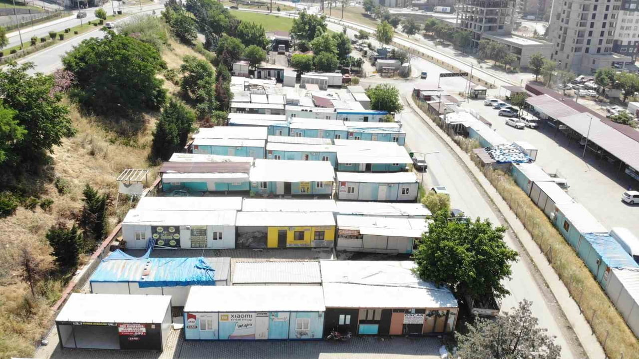 KALDIRILAN KONTEYNERLER İSE BELEDİYENİN BELİRLEDİĞİ ALANLARDA MUHAFAZA EDİLECEK