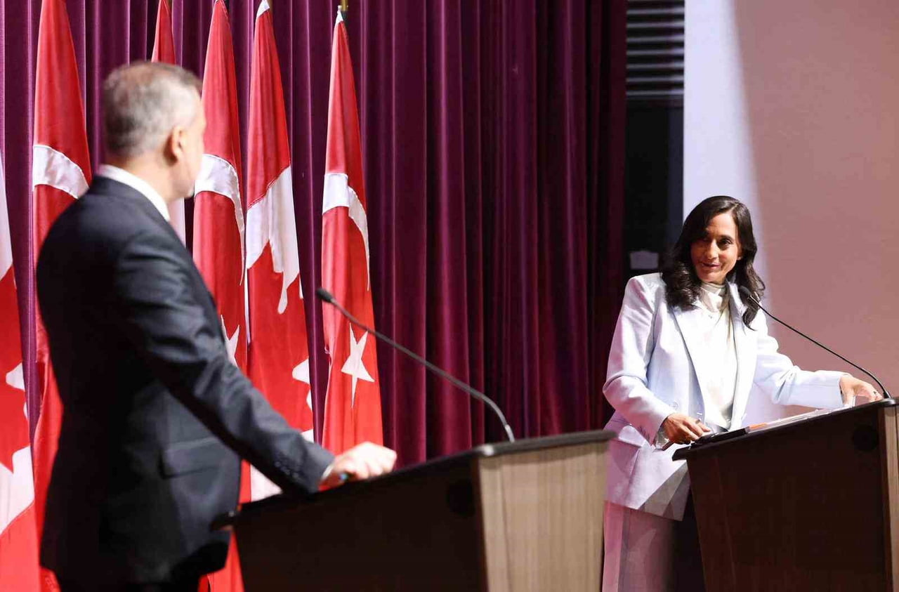 KANADA DIŞİŞLERİ BAKANI ANİTA ANAND, RESMİ ZİYARET KAPSAMINDA KANADA’YA BULUNAN DIŞİŞLERİ BAKANI...
