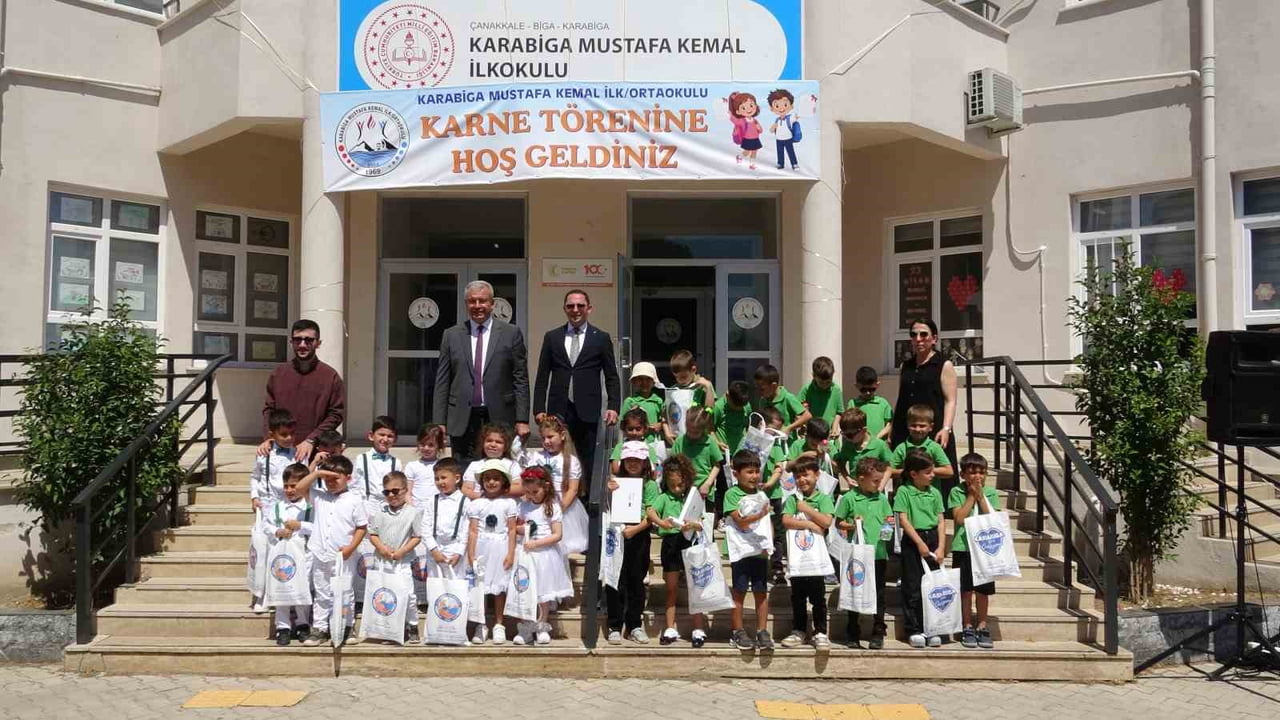 KARABİGA BELEDİYE BAŞKANI AHMET ELBİ, KARNE TÖRENİNE KATILDI