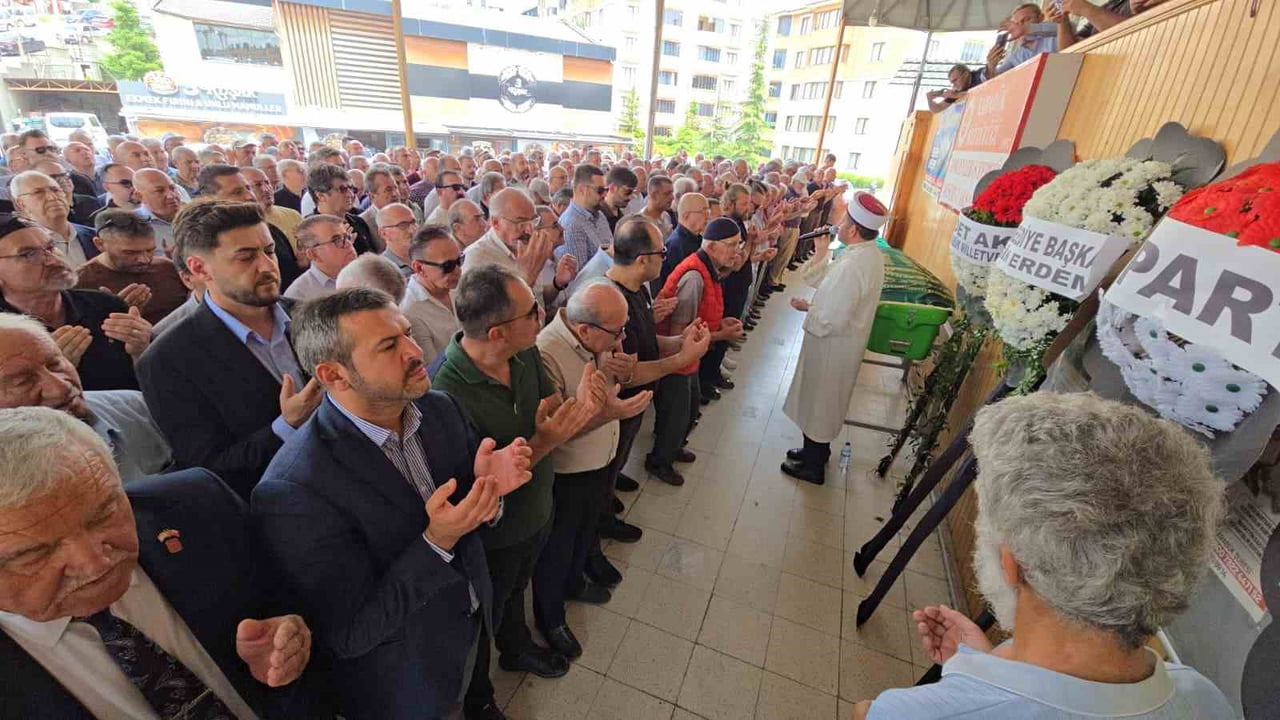 KARABÜK'TE FİLYOS ÇAYI'NA DÜŞEREK HAYATINI KAYBEDEN CHP KARABÜK İL BAŞKANLIĞI ÖRGÜTLERDEN SORUMLU...