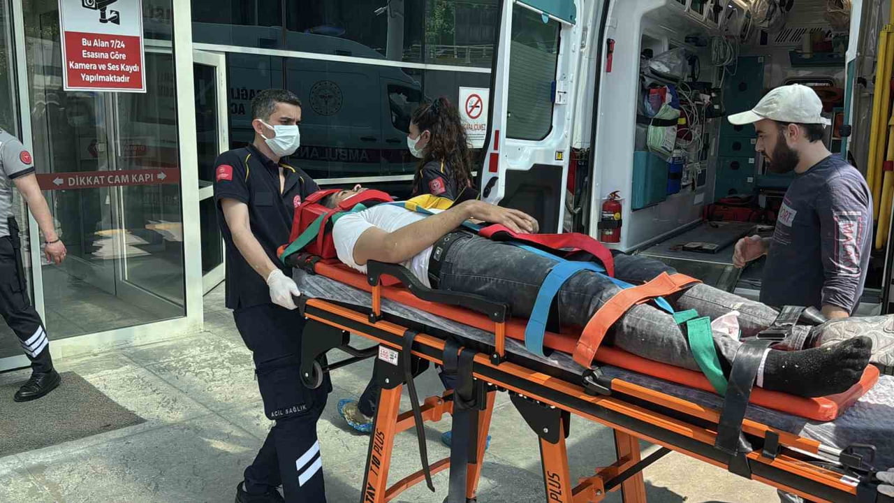 KARABÜK'TE İNŞAATTA ÇALIŞTIĞI SIRADA 4. KATTAKİ İSKELEDEN DÜŞEN YABANCI UYRUKLU İŞÇİ...