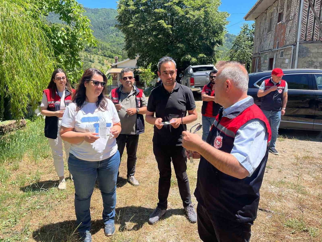 KARABÜK'TE TARIM ALANLARINDA ÖNEMLİ ÜRÜN KAYIPLARINA NEDEN OLAN KAHVERENGİ KOKARCA ZARARLISINA...