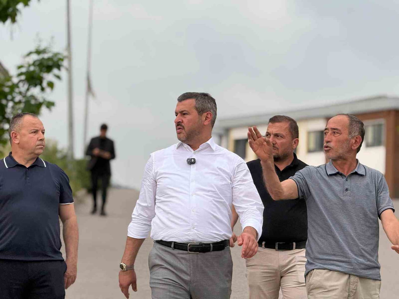 KARABÜK BELEDİYE BAŞKANI ÖZKAN ÇETİNKAYA, BELEN TOKİ KONUTLARI'NDA GERÇEKLEŞTİRDİĞİ İNCELEMELERDE...