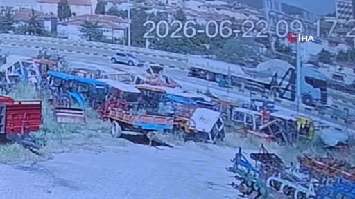 Karabük’te zincirleme trafik kazası kamerada: 2 yaralı