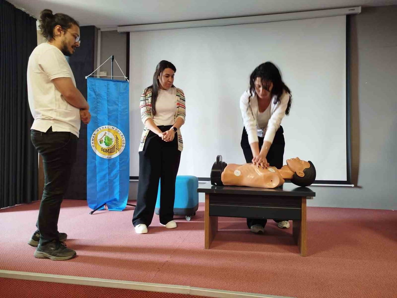 KARABÜK’ÜN EFLANİ İLÇESİNDE, ORMAN İŞLETME MÜDÜRLÜĞÜ PERSONELİNE YÖNELİK İLK YARDIM EĞİTİMİ...