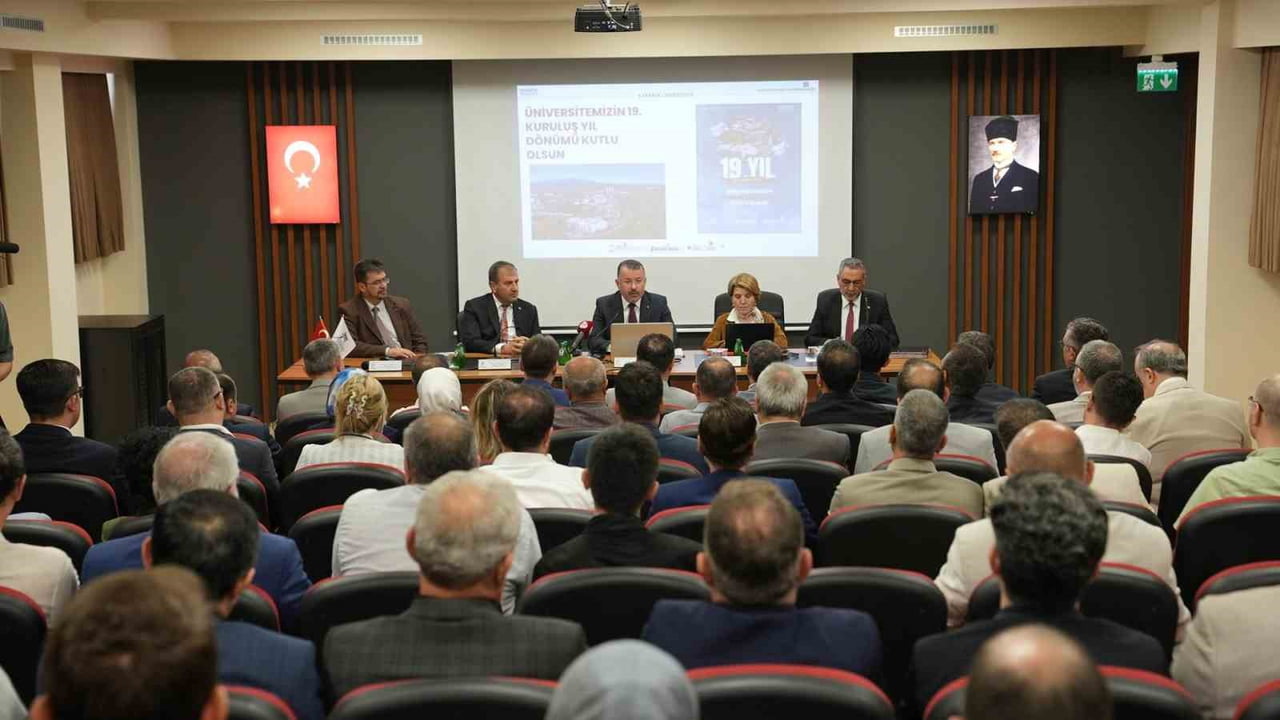KARABÜK ÜNİVERSİTESİ HAZİRAN AYI SENATO TOPLANTISI, REKTÖR PROF. DR. FATİH KIRIŞIK BAŞKANLIĞINDA...