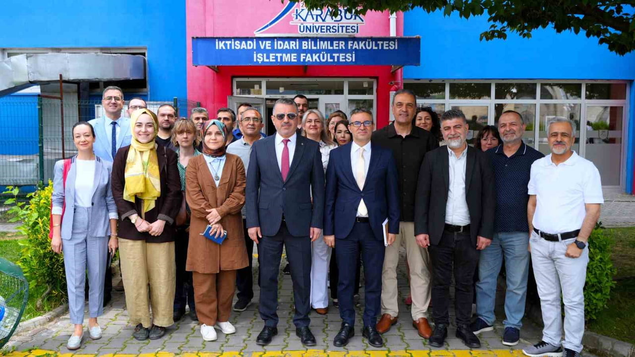 KARABÜK ÜNİVERSİTESİ İKTİSADİ VE İDARİ BİLİMLER FAKÜLTESİ AKADEMİK GENEL KURULU'NDA, FAKÜLTENİN...