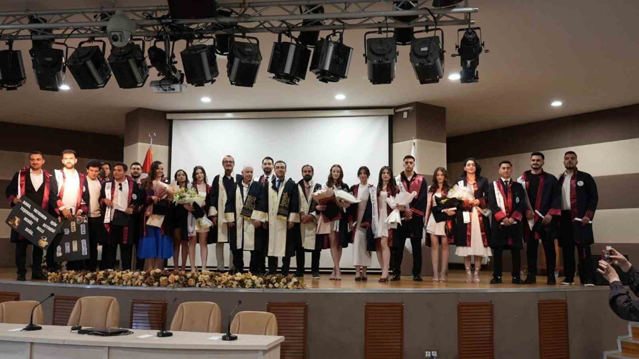 KARABÜK ÜNİVERSİTESİ (KBÜ) HASAN DOĞAN SPOR BİLİMLERİ FAKÜLTESİ, 2025-2026 AKADEMİK YILI MEZUNİYET...