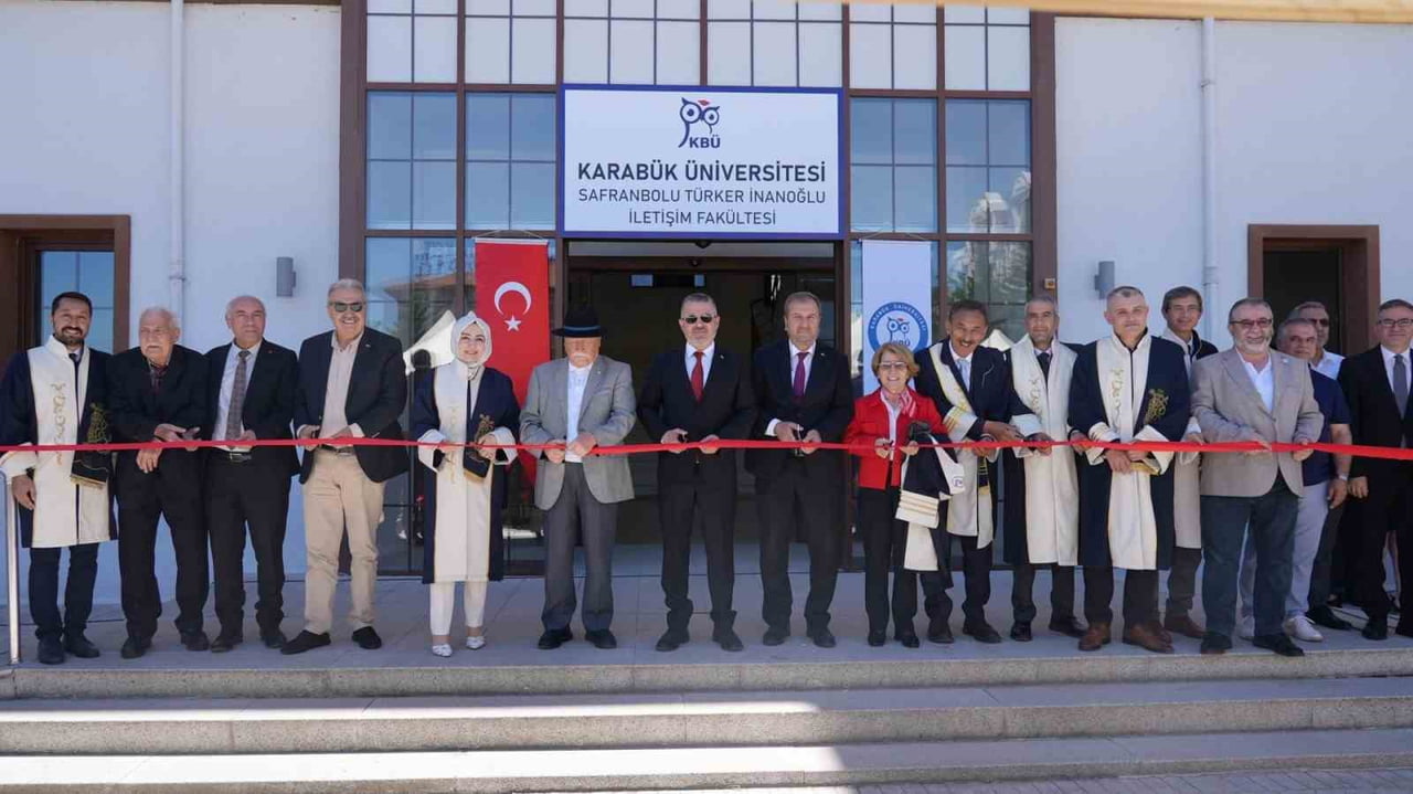 KARABÜK ÜNİVERSİTESİNDE (KBÜ), MERHUM YAPIMCI VE SİNEMA DUAYENİ TÜRKER İNANOĞLU’NUN ADINI TAŞIYAN...