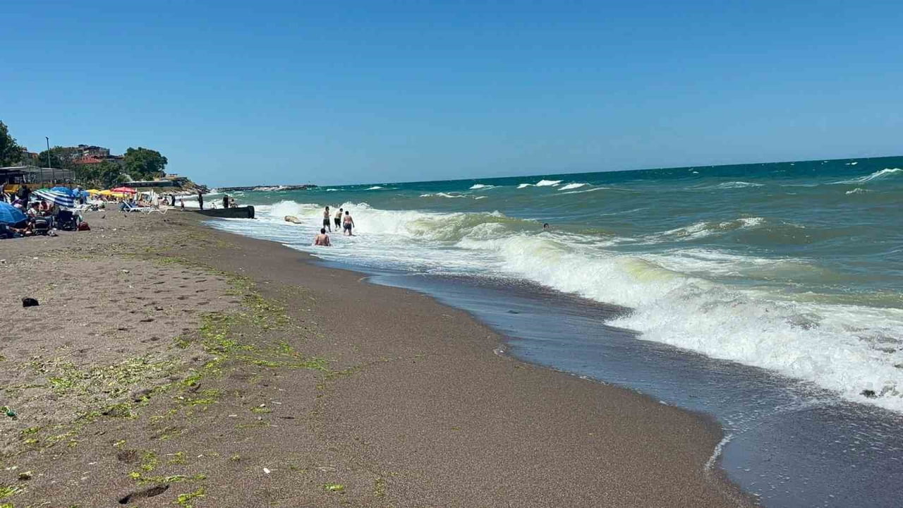 KARADENİZ’DE ETKİLİ OLAN OLUMSUZ HAVA KOŞULLARI, DÜZCE’NİN AKÇAKOCA İLÇESİNDE DE ETKİLİ OLUYOR....