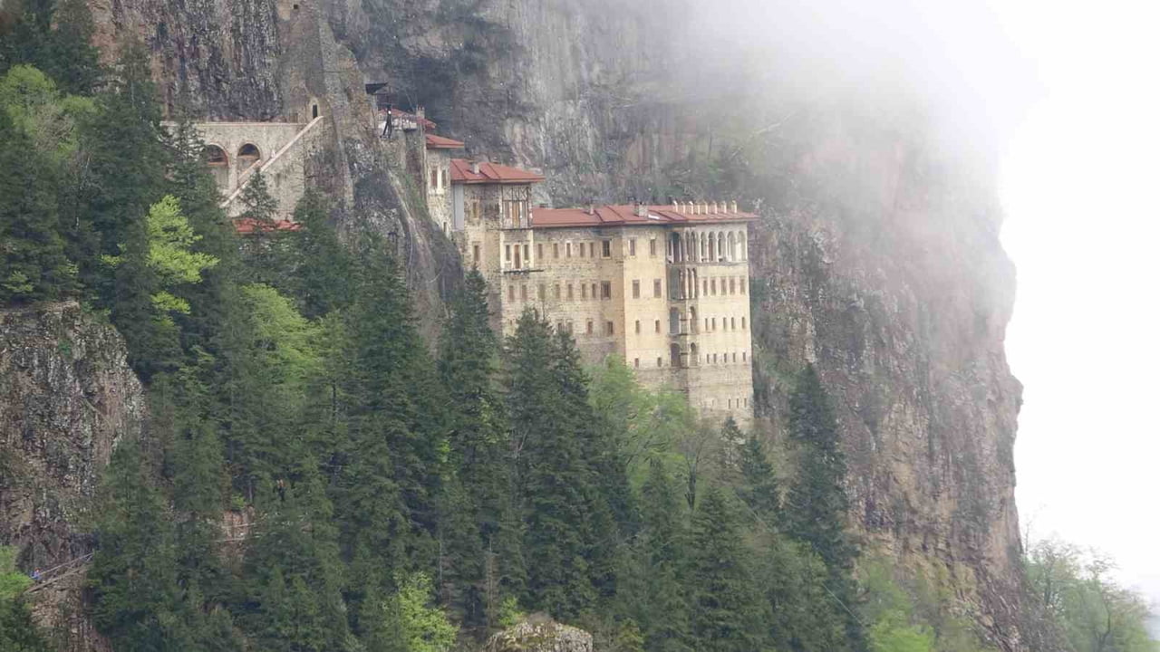 KARADENİZ’İN GÖZDE TURİZM DESTİNASYONLARINDAN TRABZON, 2026 YILININ İLK 5 AYINDA DÜNYANIN DÖRT BİR...