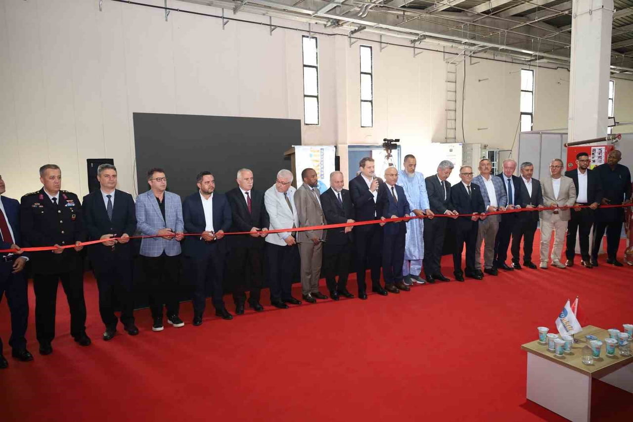 KARADENİZ TARIM, GIDA VE HAYVANCILIK TEKNOLOJİLERİ FUARI İLE NORTH EXPO, TÖRENLE AÇILDI