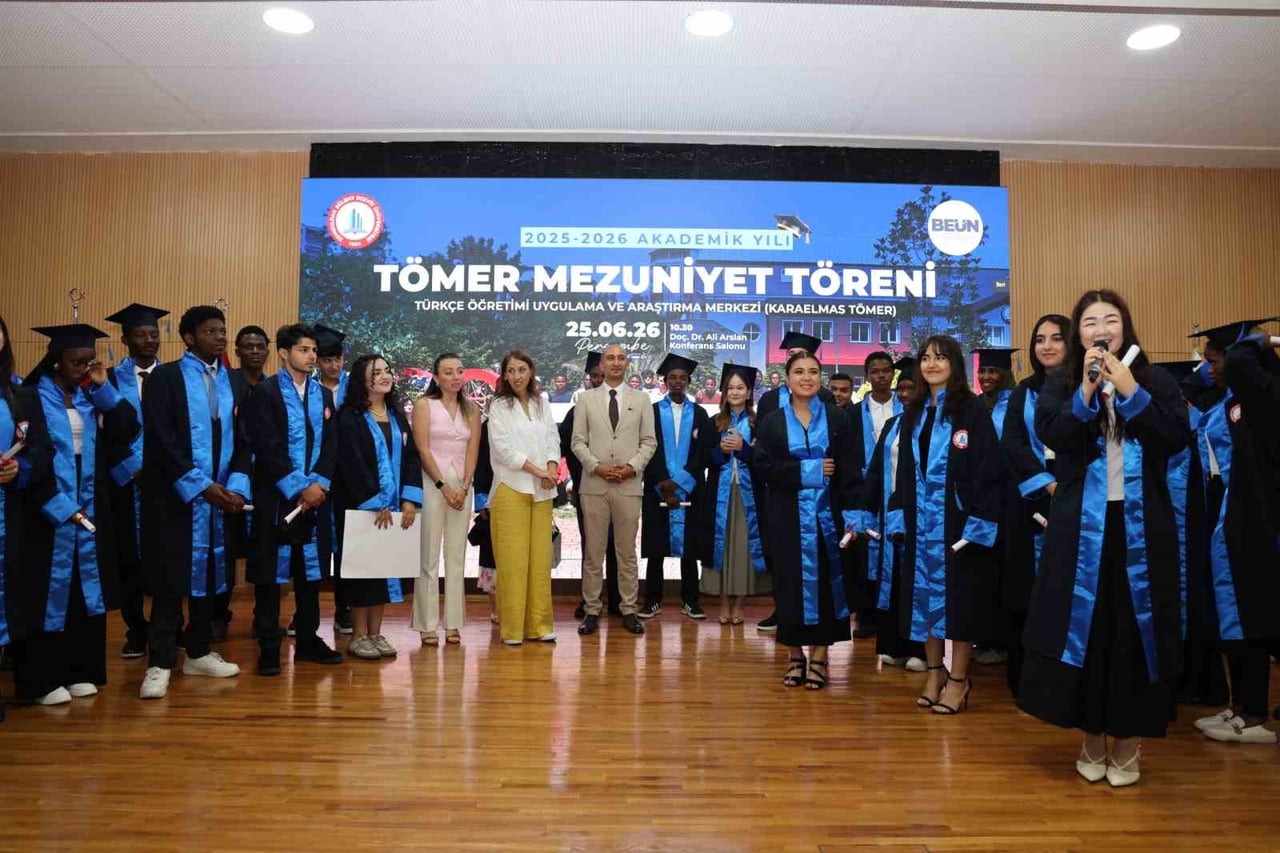 KARAELMAS TÖMER’DE MEZUNİYET COŞKUSU: ULUSLARARASI ÖĞRENCİLER YÜKSEKÖĞRETİM YOLCULUKLARINA...