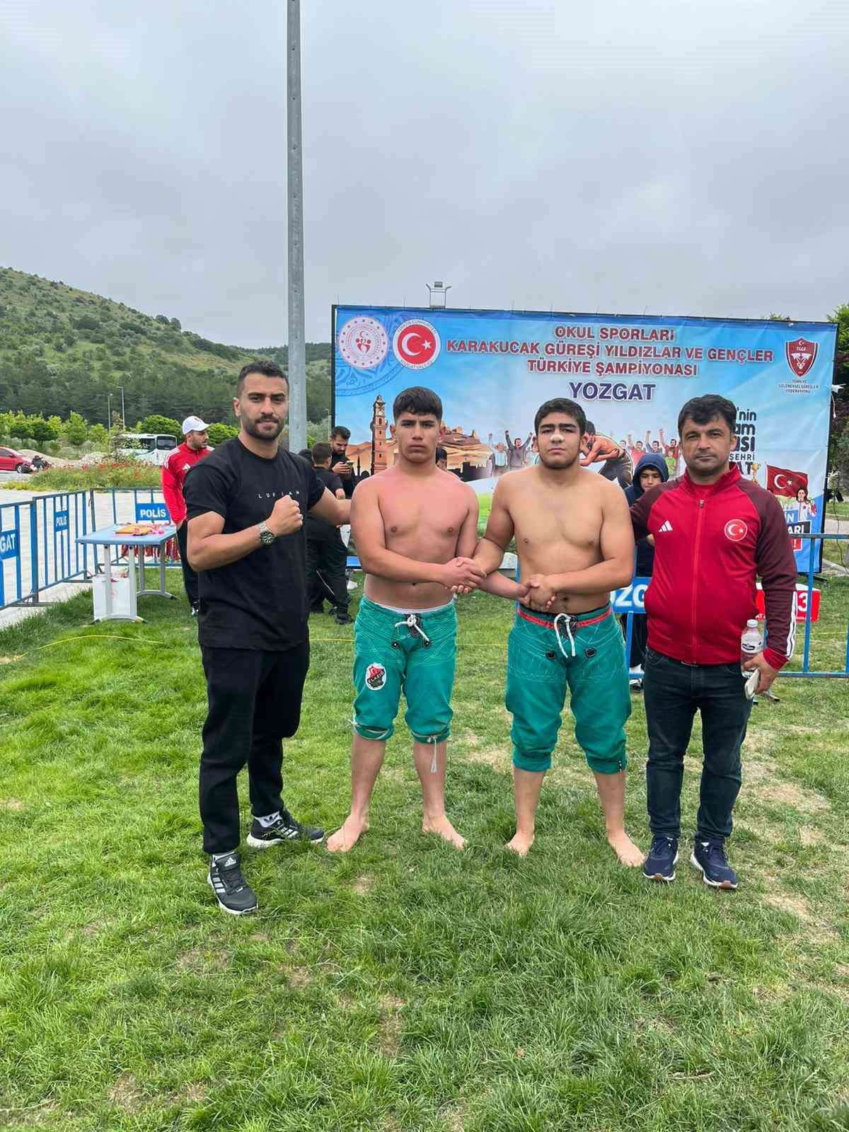 KARAKUCAK YILDIZLAR TÜRKİYE ŞAMPİYONASI'NDA ELAZIĞLI SPORCU İKİNCİ OLDU