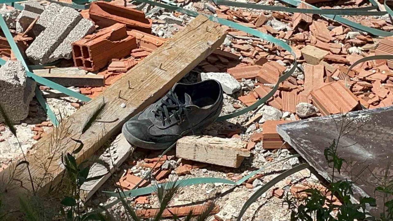 KARAMAN'DA ÇALIŞTIĞI İNŞAATIN ÜÇÜNCÜ KATINDAN YERE DÜŞEN KALIP USTASI DURAN U. (60), AĞIR...