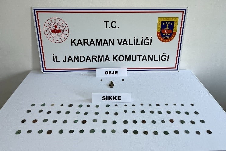KARAMAN'DA JANDARMA EKİPLERİNİN GERÇEKLEŞTİRDİĞİ UYGULAMALARDA TARİHİ ESER VE ÇOK SAYIDA KAÇAK...