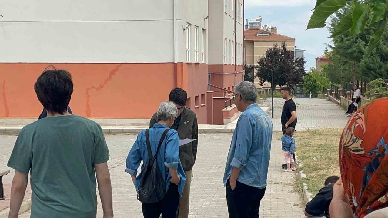 KARAMAN'DA YÜKSEKÖĞRETİM KURUMLARI SINAVI'NIN (YKS) İKİNCİ OTURUMU OLAN ALAN YETERLİLİK TESTİ...