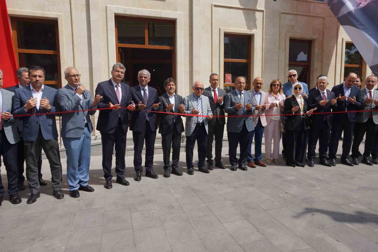 KARAMAN'IN ERMENEK İLÇESİNDE AHMET VE NEZAHAT KELEŞOĞLU VAKFI TARAFINDAN YAPTIRILAN AHMET...