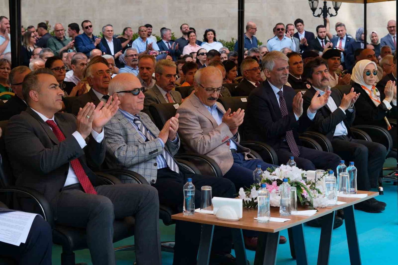 KARAMAN'IN ERMENEK İLÇESİNDE AHMET VE NEZAHAT KELEŞOĞLU VAKFI TARAFINDAN YAPTIRILAN AHMET...