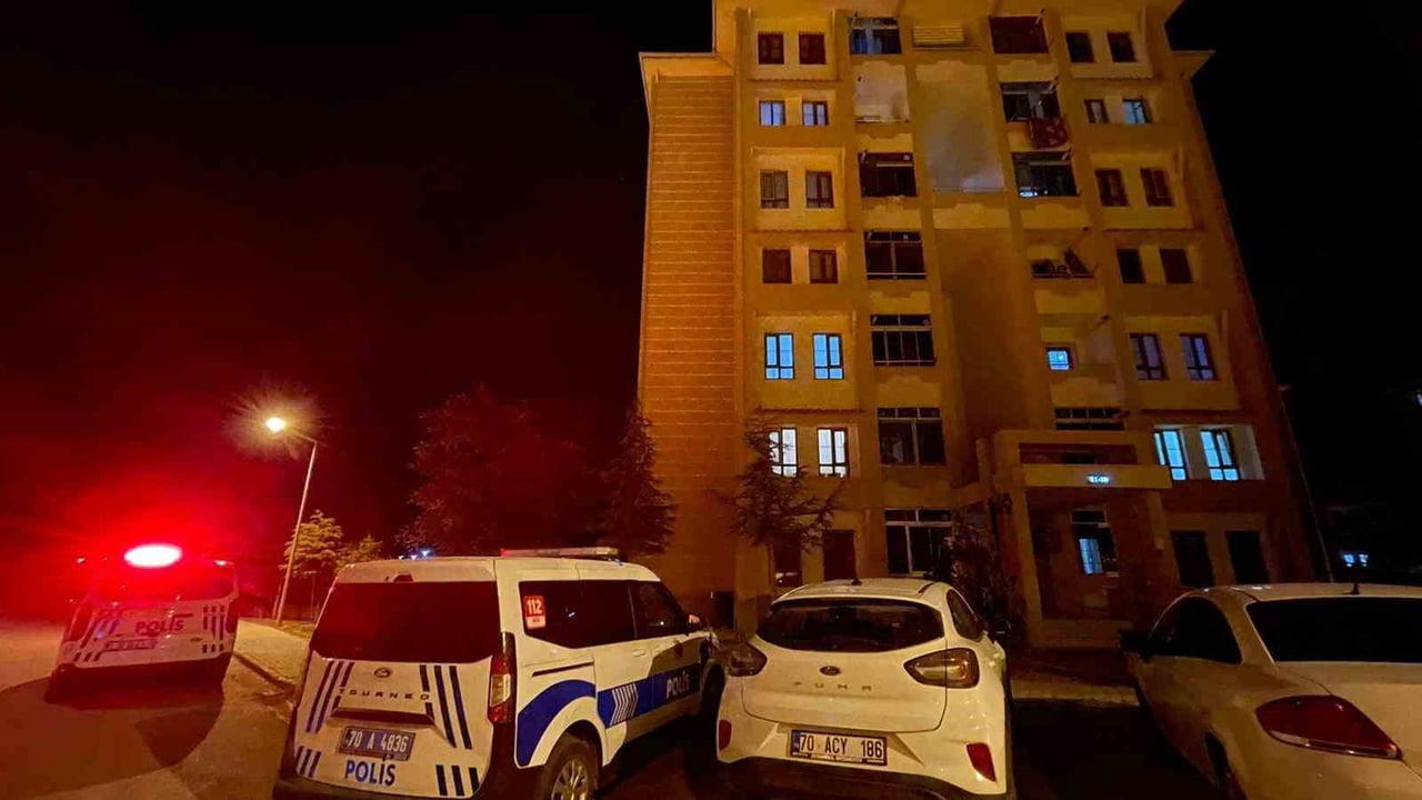 KARAMAN’DA BİR APARTMANDA BÖCEK İLACI SIKILMASI ÜZERİNE ADRESE POLİS VE AFAD EKİPLERİ SEVK EDİLDİ....