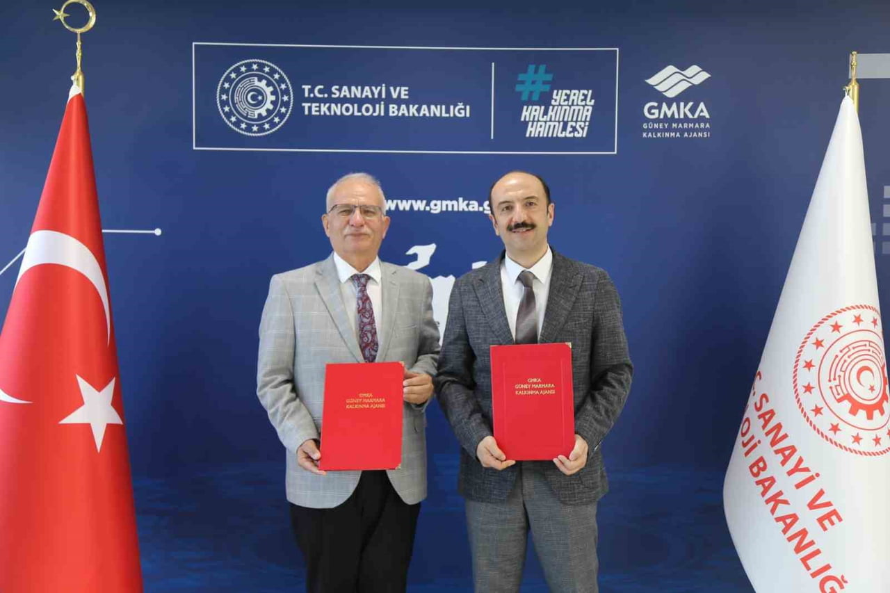 KARESİ'DE İHA VE MODEL UÇAK TEKNOLOJİLERİ EĞİTİMİ PROJESİ İMZALANDI