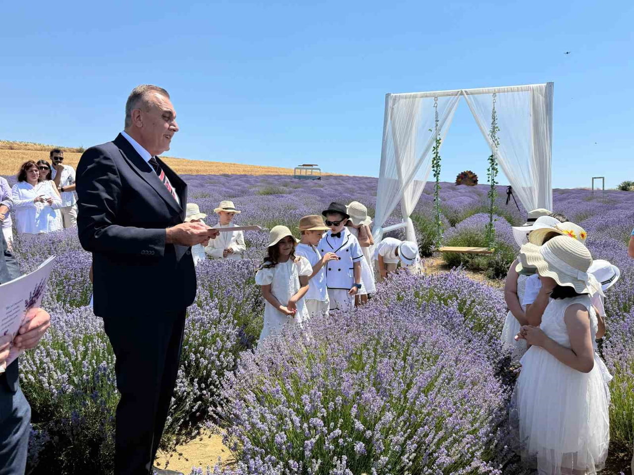 KARNE DAĞITIM TÖRENİNE SÜLEYMANPAŞA KAYMAKAMI MAHMUT NEDİM TUNÇER (ORTADA) DE KATILDI