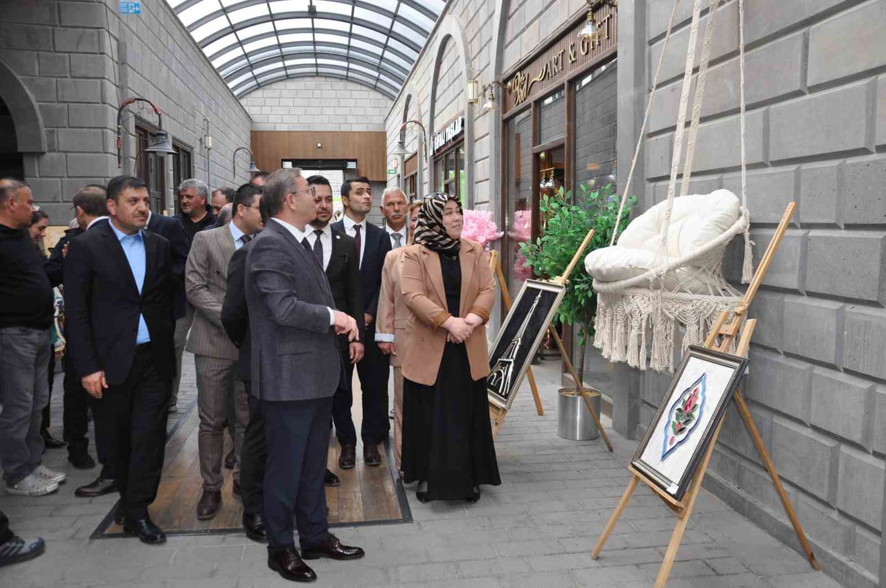 KARS'TA CEZA İNFAZ KURUMLARI EĞİTİM SERGİSİ AÇILDI(KARS-İHA)