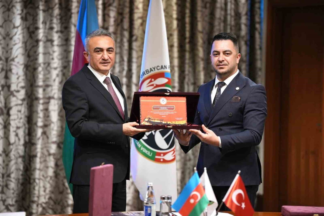 KARS BAROSU’NDAN AZERBAYCAN BAROLAR BİRLİĞİ’NE KARDEŞLİK VE HUKUK İŞ BİRLİĞİ...