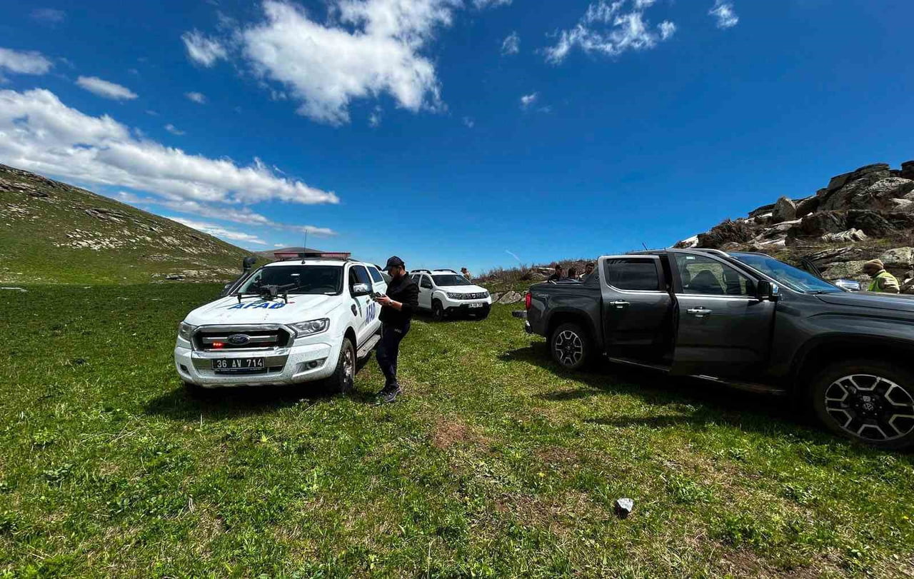 KARS’TA 5 GÜNDÜR HABER ALINAMAYAN BARIŞ CECO İÇİN ARAMA ÇALIŞMALARI SÜRÜYOR