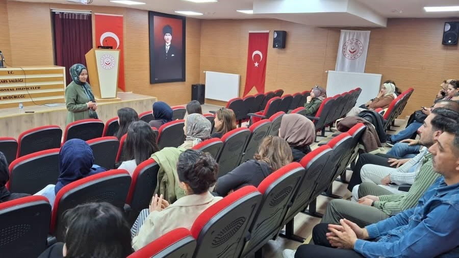 KARS’TA AİLE VE SOSYAL HİZMETLER PERSONELİNE TEKNOLOJİ BAĞIMLILIĞI EĞİTİMİ(KARS-İHA)