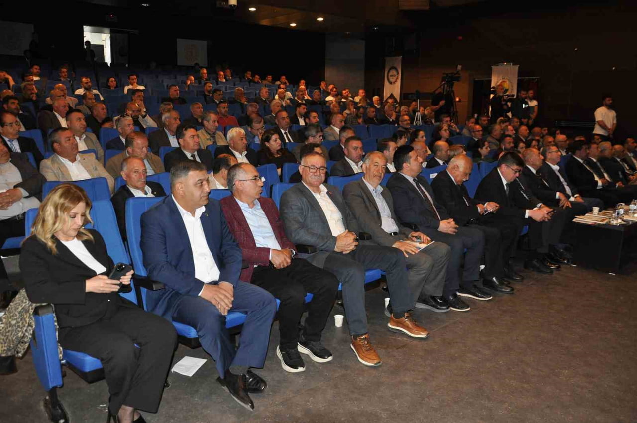 KARS’TA DÜZENLENEN BÖLGE KALKINMA TOPLANTISI’NDA, KARS, ARDAHAN VE IĞDIR’IN EKONOMİK GELECEĞİ...