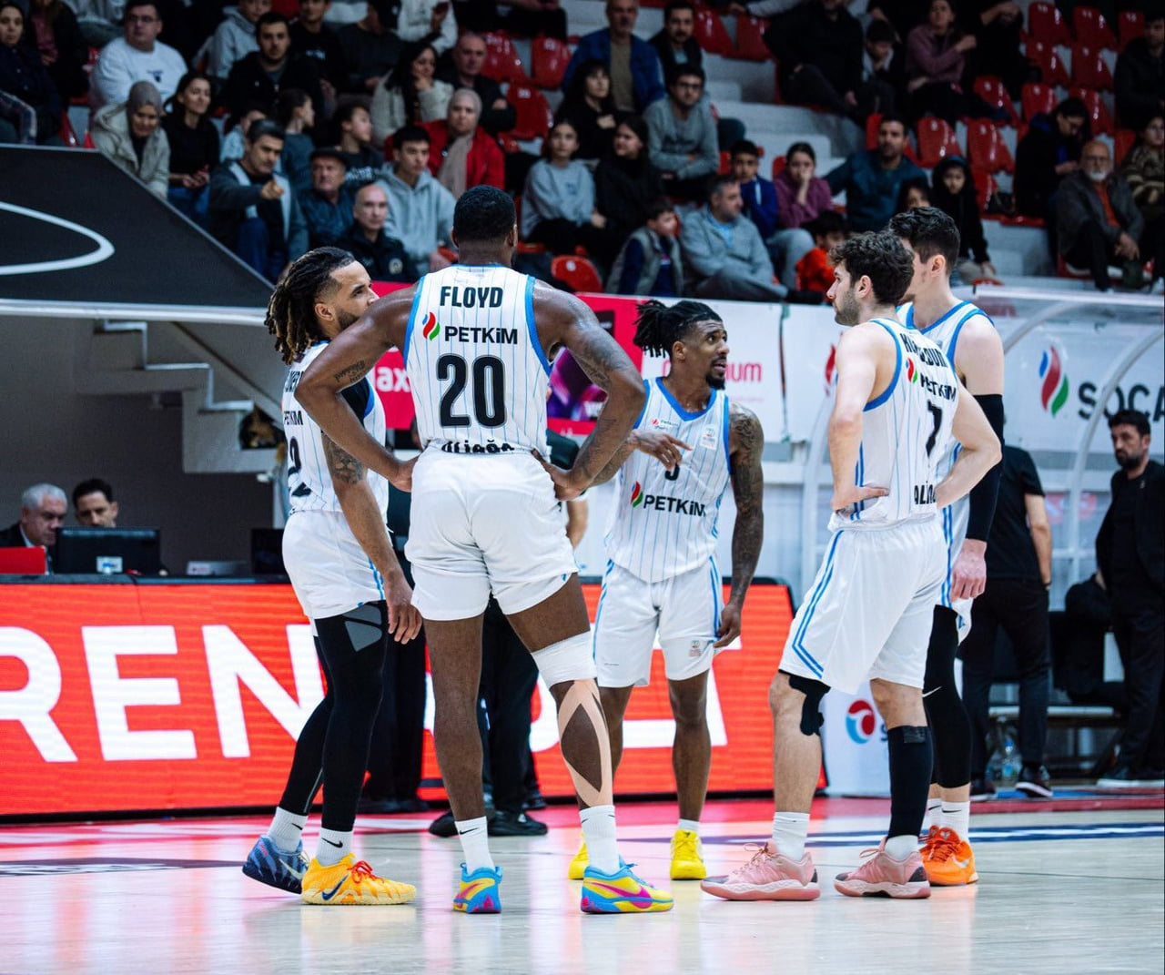 KARŞIYAKA BASKETBOL'DA BELİRSİZLİK HAKİM  (ARŞİV)