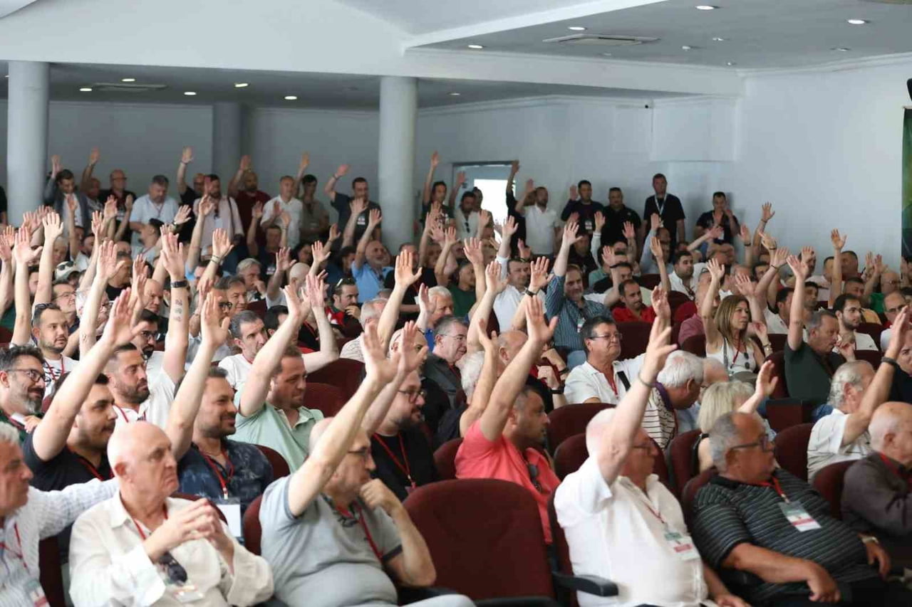 KARŞIYAKA SPOR KULÜBÜ’NÜN GENÇ BAŞKANI YİĞİT TUSDER, GÖREVE GELDİKTEN SONRAKİ İLK AÇIKLAMASINDA...
