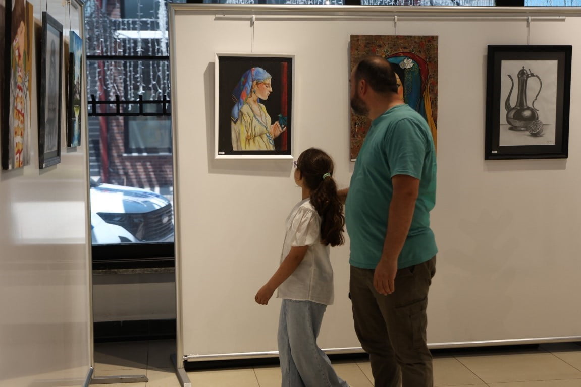 KARTEPE BELEDİYESİ SANAT EVİ KURSİYERLERİ TARAFINDAN HAZIRLANAN "AHENK" İSİMLİ YIL SONU RESİM...