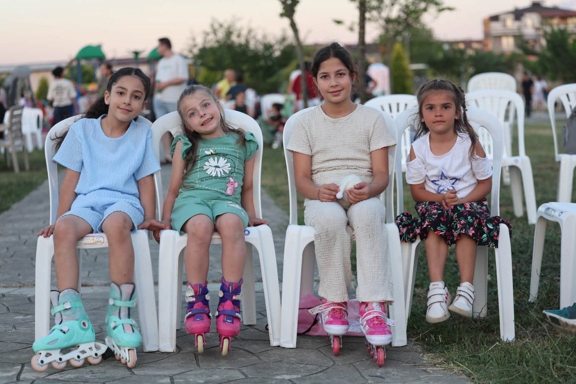 KARTEPE’DE YAZ TATİLİNE GİREN ÇOCUKLAR, AÇIK HAVA SİNEMASINDA “ZOOTROPOLİS 2” FİLMİYLE KEYİFLİ...