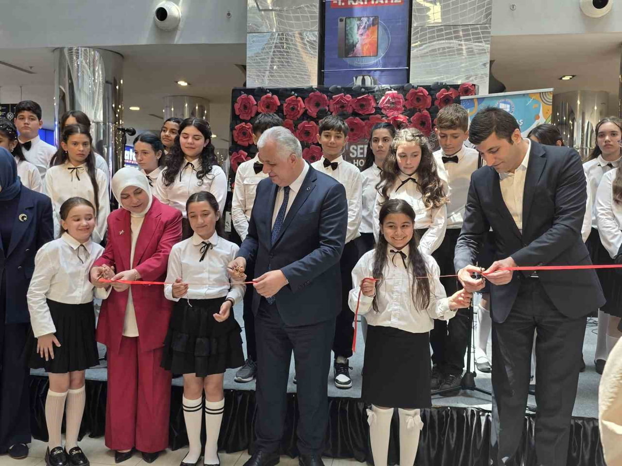 KASIM AKTAŞ ORTAOKULU TARAFINDAN DÜZENLENEN TEKNOLOJİ TASARIM, GÖRSEL SANATLAR VE HAREZMİ YIL SONU...