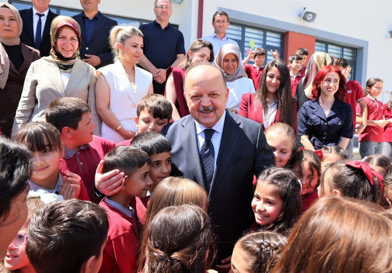 KASTAMONU’DA İL GENELİNDE 52 BİN 407 ÖĞRENCİ KARNELERİNİ ALDI.AVALİ MEFTUN DALLI TARAFINDAN...