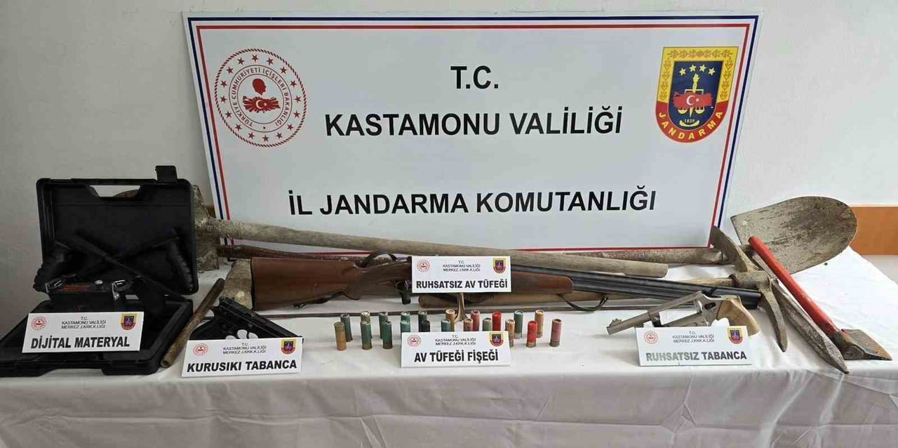 KASTAMONU İL JANDARMA KOMUTANLIĞI EKİPLERİNCE YAPILAN ÇALIŞMALAR NETİCESİNDE KAÇAK KAZA YAPAN 13...